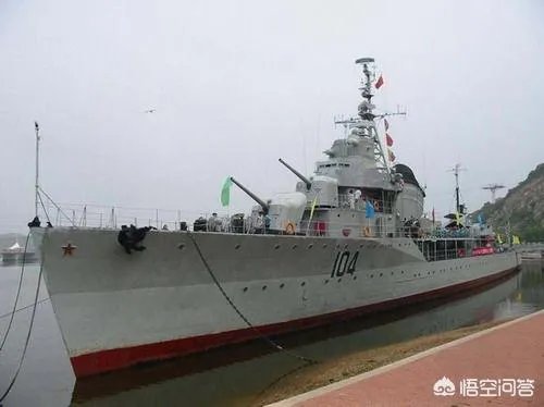 055大驱入列，舷号101，我军历史上用过101舷号的军舰有哪几艘？有什么故事？