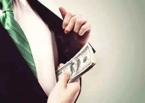 情人到什么程度才舍得给你钱 情人不给钱还要继续吗