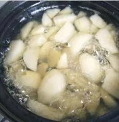 正确煮梨水的方法