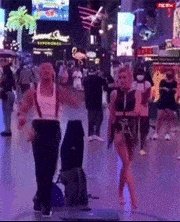 深田老师又放福利了？动图 胸肌大摇起来肯定有劲！