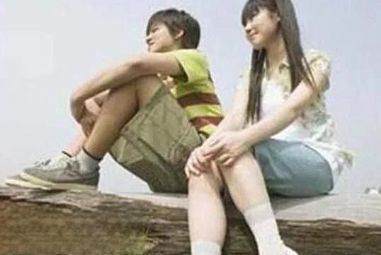 在校早恋遭开除怎么回事 产生早恋的原因是什么