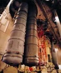 我国海军的051C级导弹驱逐舰上有多少发防空导弹