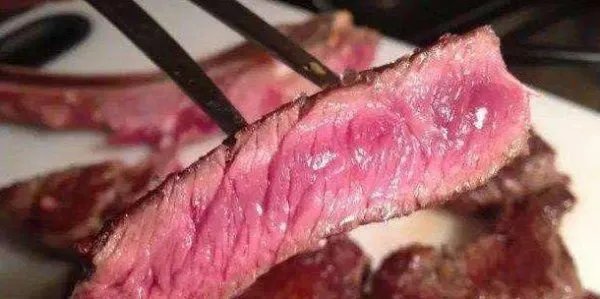 爱吃肉的美国人，怎么会让鸡爪这种美食暴殄天物呢？