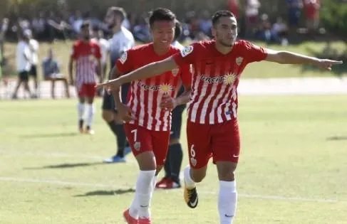 如何看待小将林良铭在阿尔梅里亚队的发展前景？