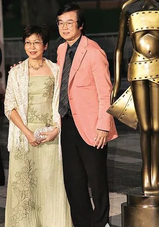 黄百鸣老婆徐文娟夫妻恩爱秘诀 黄百鸣出书记录其抗癌过程