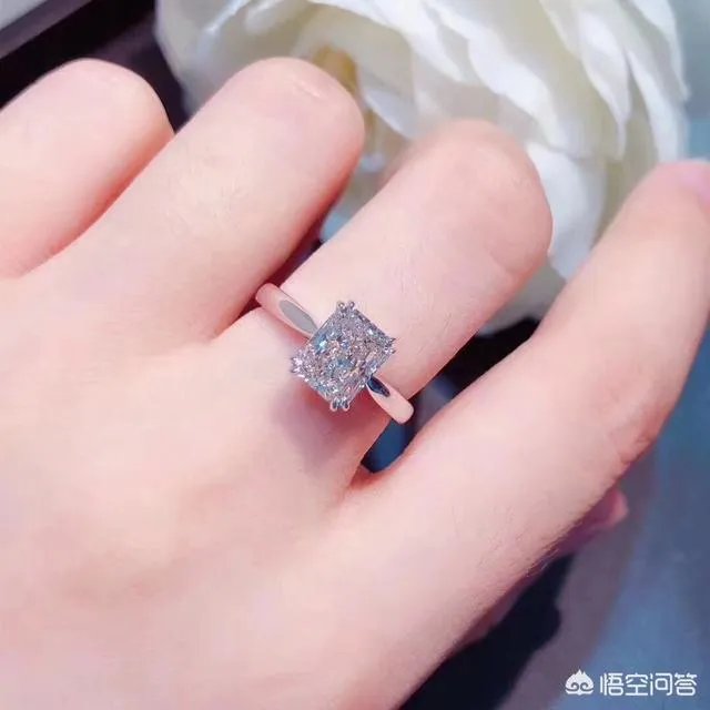 结婚钻石对戒该怎么选？