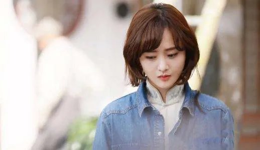 郑爽终于洗白了直播耍大牌事件，当时为何她不解释？