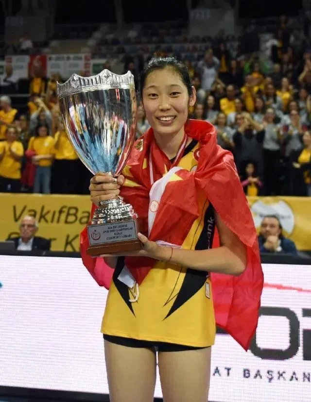 朱婷的手腕为什么会受伤？会像姚明、刘翔一样可惜了运动生涯吗？