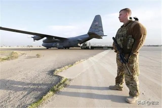 如何看待美军一架运输机27在伊拉克遇袭坠毁呢？