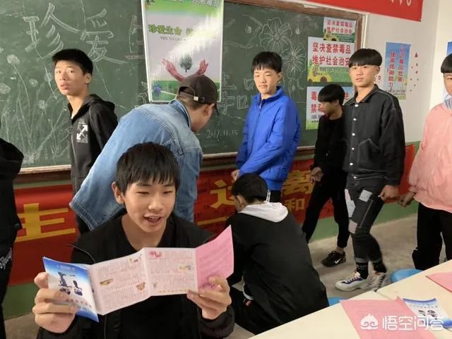 有的老师为什么会准备一把戒尺？