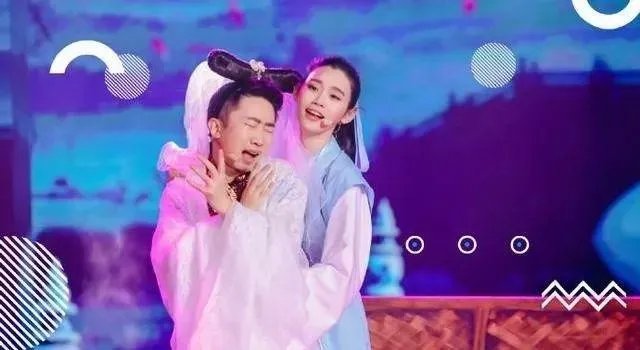 奚梦瑶摔倒后微博上那些大V的评论真是本人操作的吗？