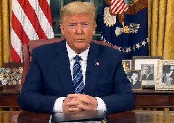 特朗普与CNN就疫情开撕,双方到底谁持的观点更符合美国的真实情形?