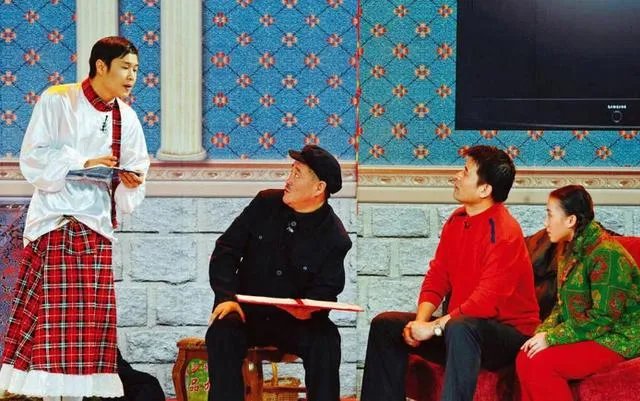 到底该怎么评价周云鹏的喜剧？