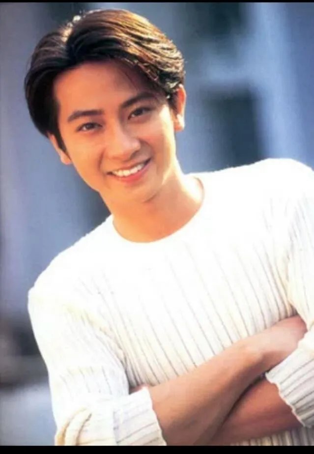 有哪些明星年轻时的颜值被低估了?