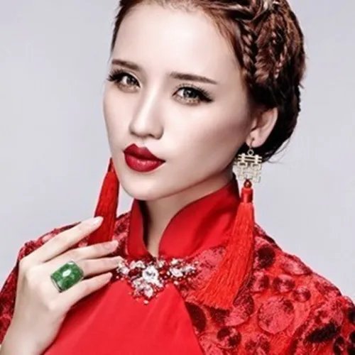 深圳新娘化妆一般多少钱     如何化一个好看的新娘妆