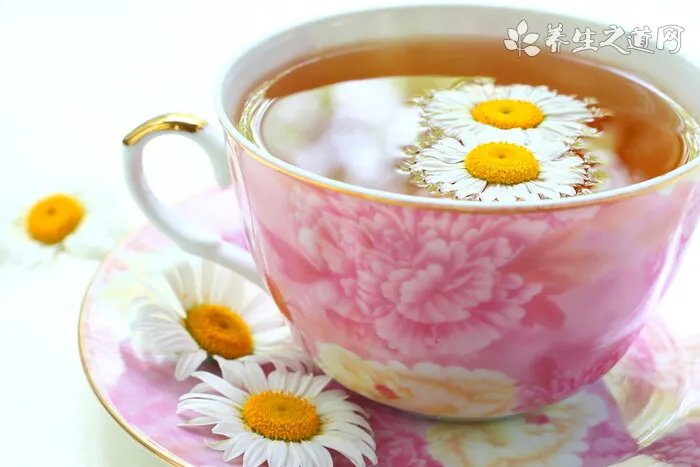 假睫毛怎样清洗 怎么清理卸下来的假睫毛