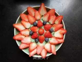 果盘:红莓花儿开