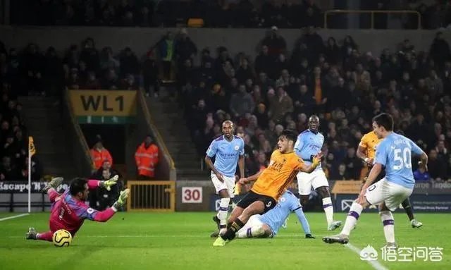曼城被狼队大逆转，争冠更没戏，瓜帅提前换下德布劳内是输球主要原因吗？