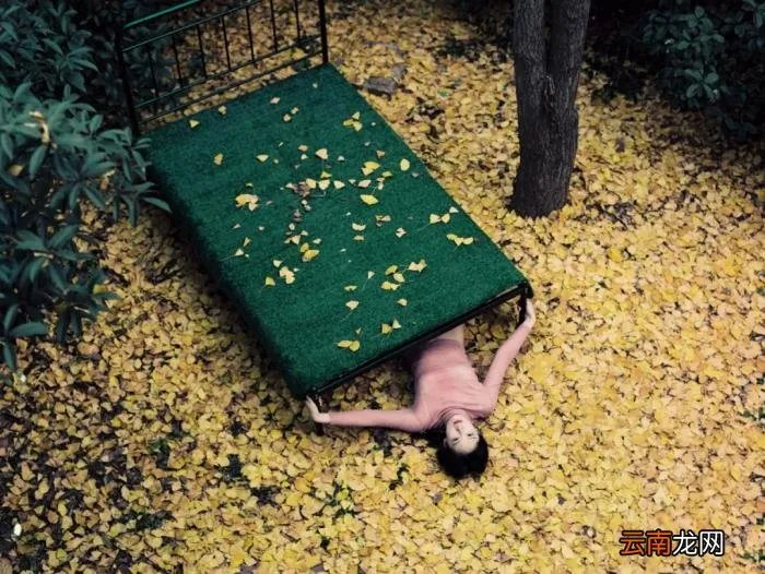 抑郁症最怕看到的图片，100个抑郁症女生的写真