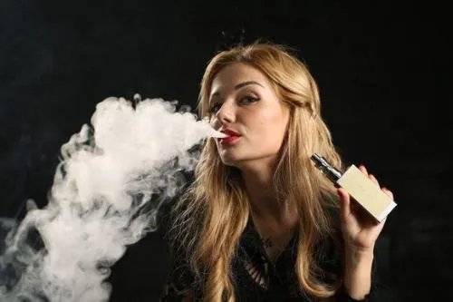 美国疫情是如何爆发的？