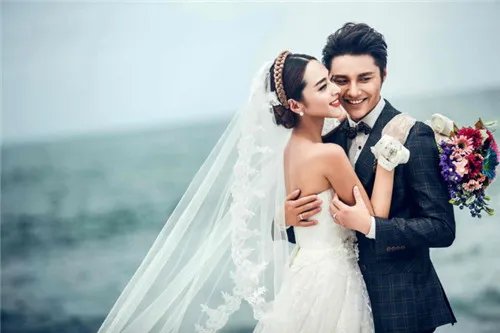 海边婚纱照图片赏析 海边唯美婚纱照怎么拍