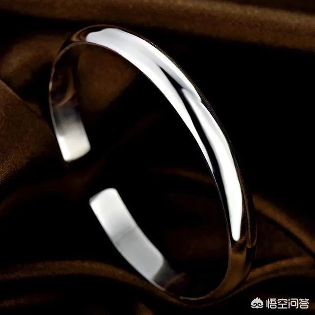 白银手链如何清洗？