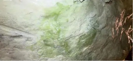 辽宁600吨“玉石王”被遗忘深山政府招商3年无果是怎么回事？