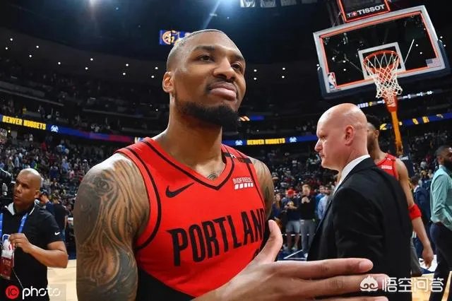 西决G1，库里狂轰36分+9记三分，利拉德仅得19分，如何评价两队核心的表现？