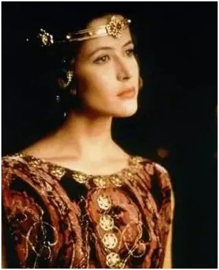 你认为电影电视剧里最漂亮的女主角是谁?