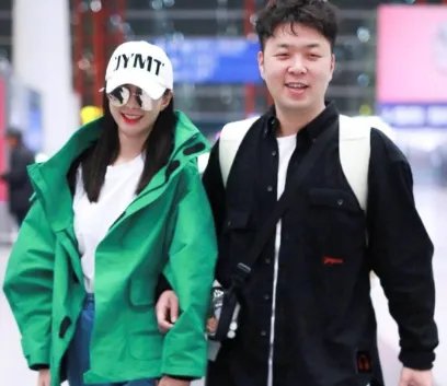 跨年后台杜海涛和靳梦佳热聊，沈梦辰全程脸色不悦杜海涛该怎样认错？