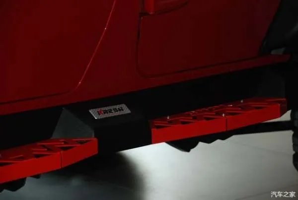 看了北京BJ40新城市猎人的改装,国产硬派越野车,它到底香不香?