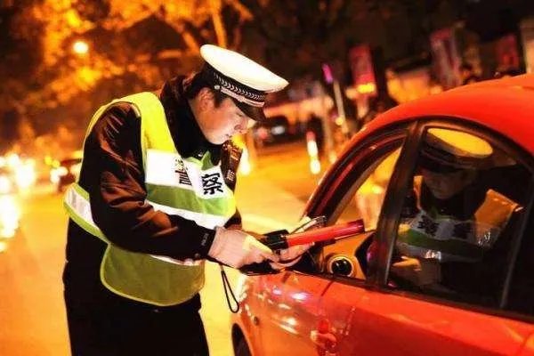 醉驾男子撞车逃逸致人死亡，会被判无期徒刑吗？