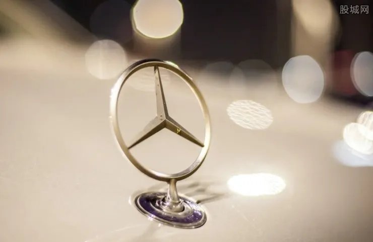 新上市奔驰a200l怎么样 奔驰a200l三厢报价