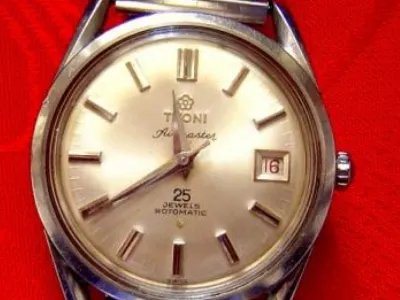 梅花手表属于什么档次的？