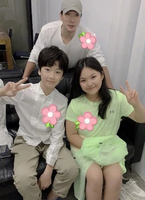 王诗龄天天同框：转眼间两人已经这么大了