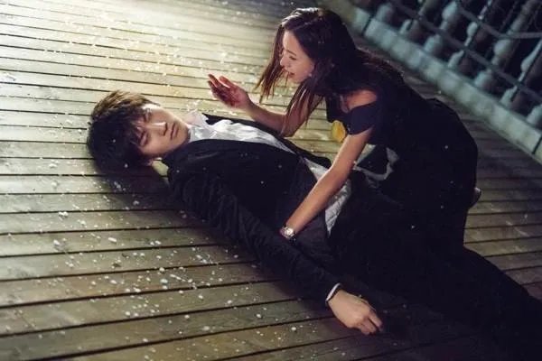 无法拥抱的你第二部评价怎么样？跟第一部比起来很差吗？