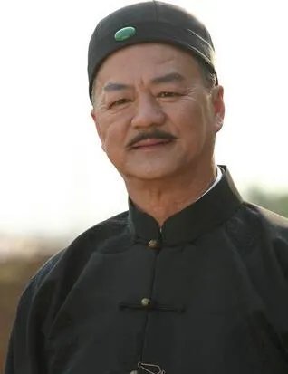 有哪些明星年轻时的颜值被低估了?