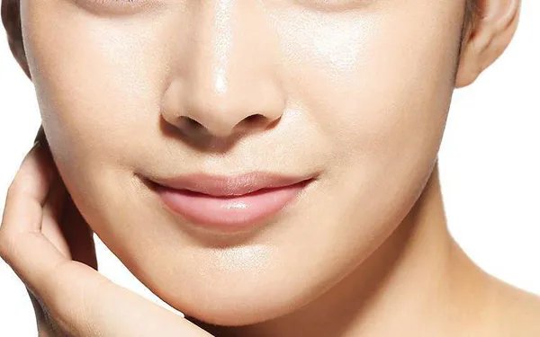 胶原蛋白隆鼻多少钱 