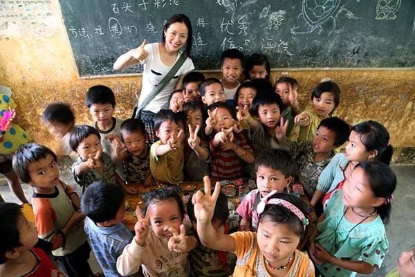 为何很多人认为江一燕落得如此下场跟邓超脱不了干系?