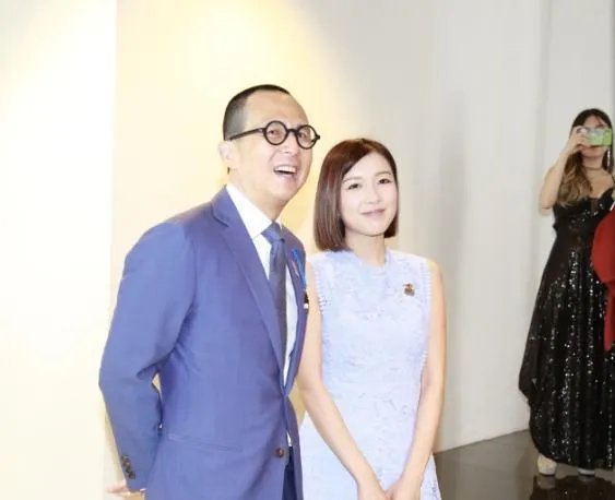 李泽楷新欢称“要花时间去做讨厌的事情”，为嫁豪门磨练心志？