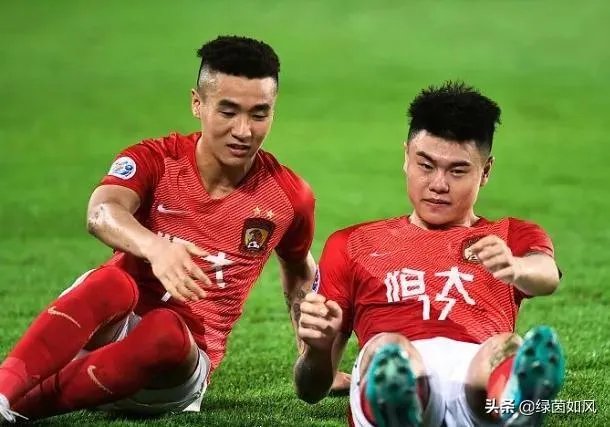 恒大双锋落选！国足客战菲律宾23人大名单新出炉：仅剩下三位前锋，你怎么看？