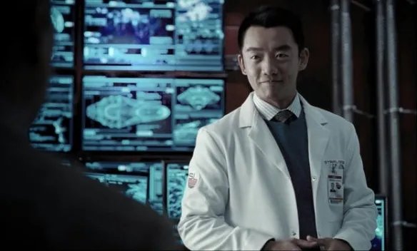 《正义联盟》新剧照曝光 郑恺饰演的原子侠亮相！