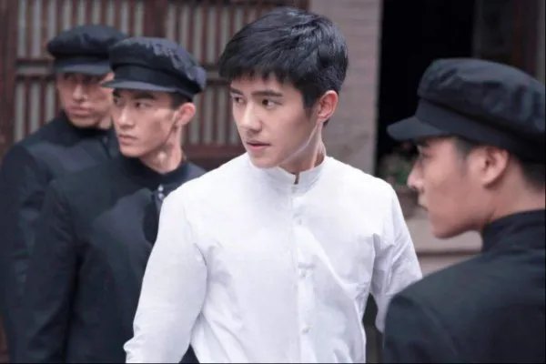 陈思诚发现的刘昊然，为什么却都说佟丽娅才是刘昊然的伯乐呢？