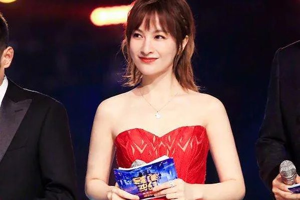 看起来闷不作声的吴昕，其实她有多富？