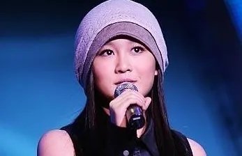 赵本山妻子再为女儿婚事着急，为什么球球的婚事现在还没着落