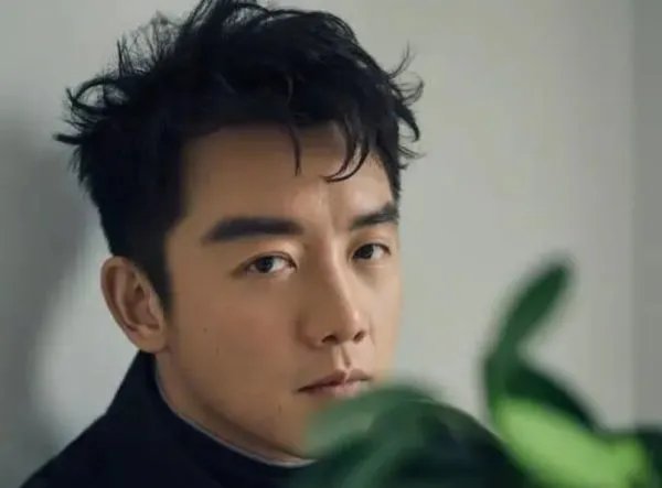 郑恺火锅店回应抄袭：为何不给被抄袭的品牌道歉，反而给老板郑恺道歉？