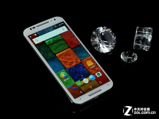 手感舒适性能强 Moto X京东报价3699元