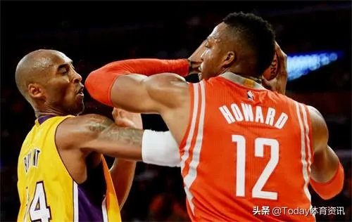 霍华德当年作势肘击科比,科比毫不退缩,他是毫无畏惧还是认为魔兽不敢肘击他?