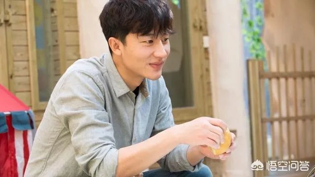 黄轩拍了很多大导演的电影为什么粉丝量还是那么少？