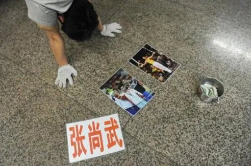 体操冠军偷窃入狱怎么回事 曾获得两块大运会金牌被称冠军乞丐